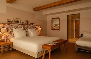 9Hotel Chelton