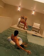 9Hotel Chelton