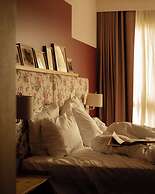 9Hotel Chelton