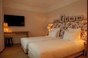 9Hotel Chelton