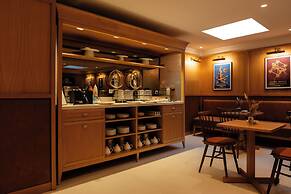9Hotel Chelton