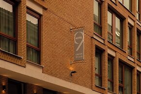 9Hotel Chelton