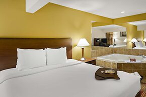 Best Western Lakewood Inn