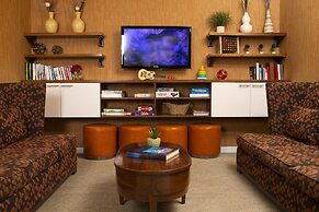 Coconut Waikiki Hotel