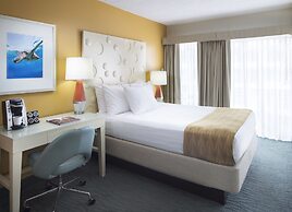 Coconut Waikiki Hotel