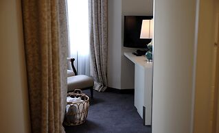 Villa Carlton - Adults Only