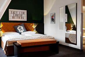 Villa Carlton - Adults Only