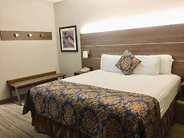 Holiday Inn Express & Suites Tulare by IHG