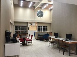 Holiday Inn Express & Suites Tulare by IHG