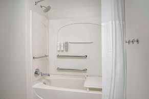 Spark by Hilton Miami Doral