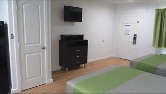 Studio 6 Huntsville, TX