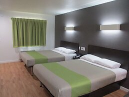 Studio 6 Huntsville, TX