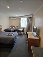 Charbonnier Motor Inn