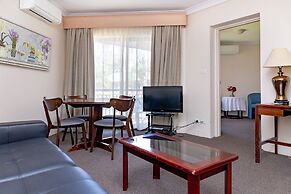 Charbonnier Motor Inn