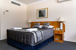 Charbonnier Motor Inn