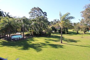 Charbonnier Motor Inn