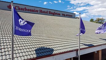 Charbonnier Motor Inn