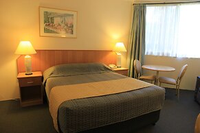 Charbonnier Motor Inn