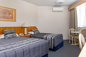 Charbonnier Motor Inn