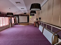 Charbonnier Motor Inn