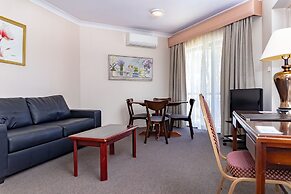 Charbonnier Motor Inn