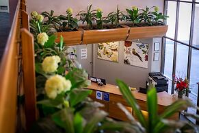 Charbonnier Motor Inn