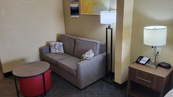 Comfort Inn & Suites at Stone Mountain