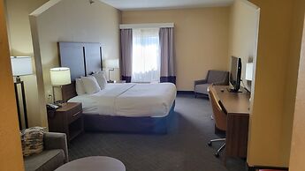 Comfort Inn & Suites at Stone Mountain