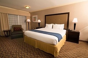 Holiday Inn Express Port Hueneme by IHG