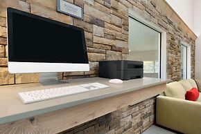 Country Inn & Suites by Radisson, Platteville, WI