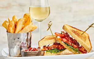 Courtyard by Marriott Dalton