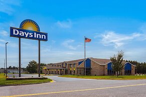Days Inn by Wyndham Eagle River