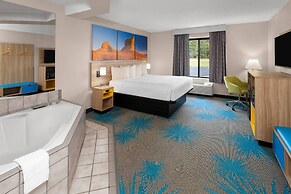 Days Inn by Wyndham Eagle River