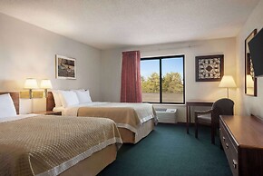 Days Inn by Wyndham Eagle River