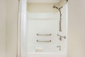 Days Inn & Suites by Wyndham Ridgeland