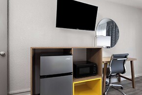 Days Inn by Wyndham Wildwood I-75