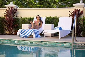 The Pillars Hotel & Club