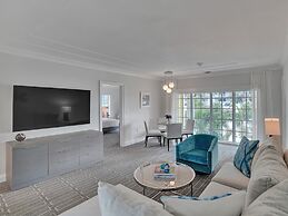 The Pillars Hotel & Club