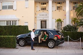 The Pillars Hotel & Club