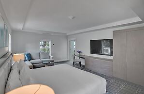 The Pillars Hotel & Club