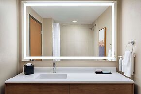 Embassy Suites by Hilton Charleston Airport Convention Ctr