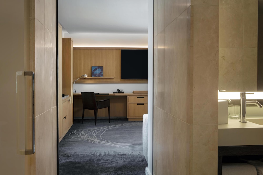Conrad New York Downtown