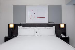 Conrad New York Downtown
