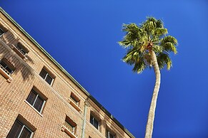 Fairmont Miramar Hotel