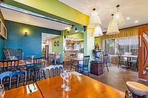 Airport Heritage Motel