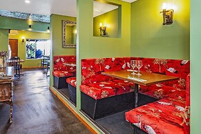 Airport Heritage Motel