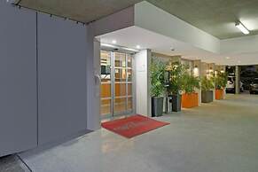 Airport Heritage Motel