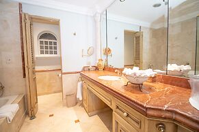 Grand Isla Navidad Golf & Spa Resort with Marina