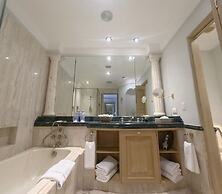 Grand Isla Navidad Golf & Spa Resort with Marina