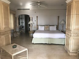 Grand Isla Navidad Golf & Spa Resort with Marina